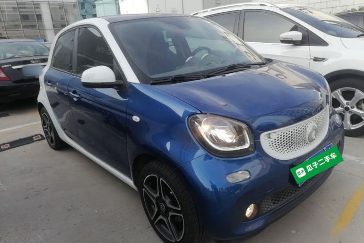 Used smart forfour 2016 0.9T 66 kW Ultimate Edition Exterior 1