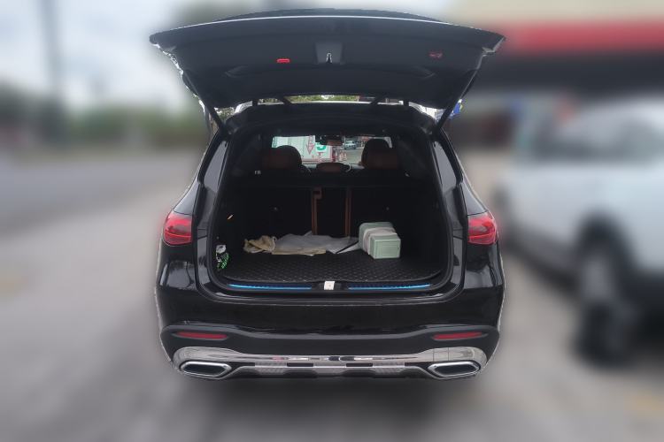 Used Mercedes-Benz GLC 2023 GLC 260 L 4MATIC Dynamic Edition 5-seater Trunk