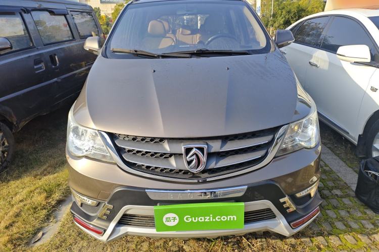 Used Baojun 730 2015 1.8L Manual Luxury Navigation ESP Version 7-seater
