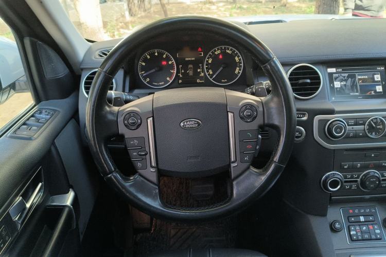 Used Land Rover Discovery 2016 3.0 SC Obsidian Black Heritage Edition HSE