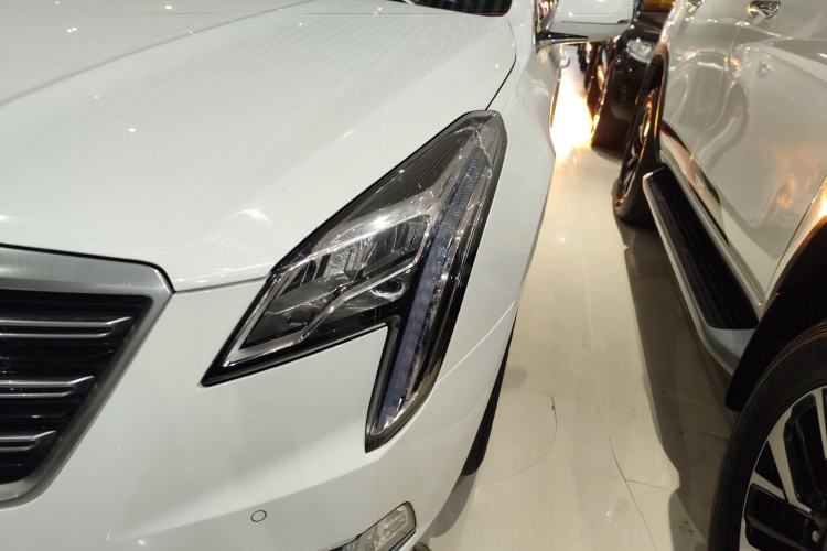 Used Cadillac XTS 2018 28T Elite Edition Left Front Headlight