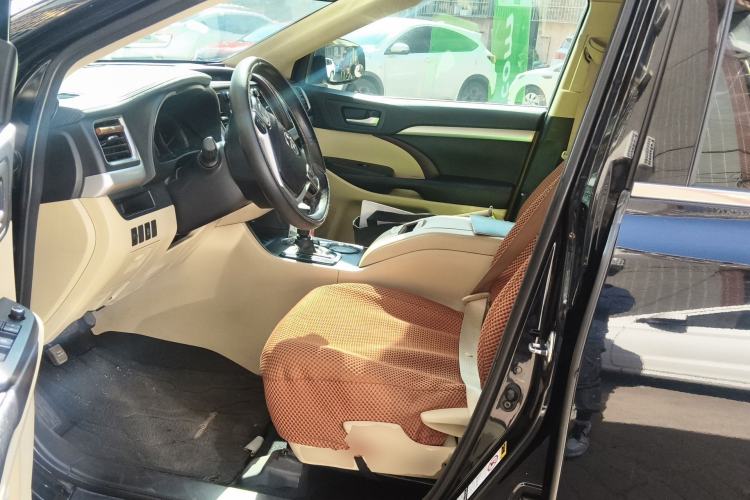 Used Toyota Highlander 2015 2.0T Two-Wheel Drive Elite Edition 5 Seats Left Front Seat