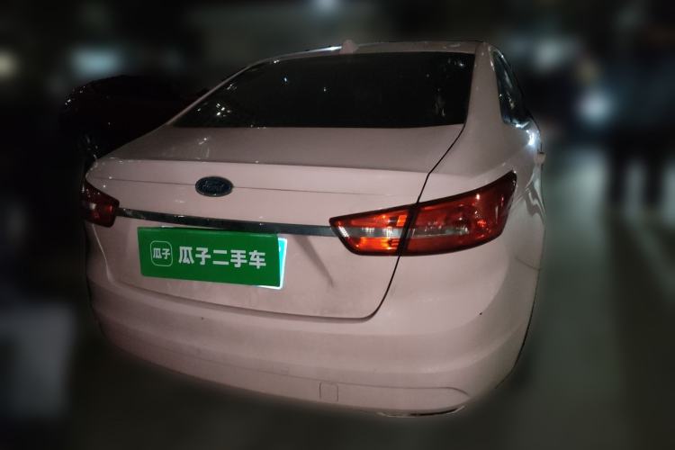 Used Ford Escort 2015 1.5L Automatic Fashion Model