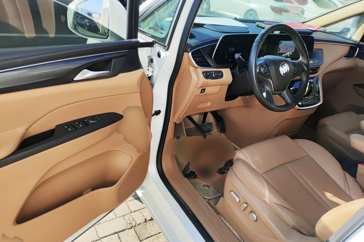 Used Buick GL8 2021 ES Landtrek 653T Luxury Model