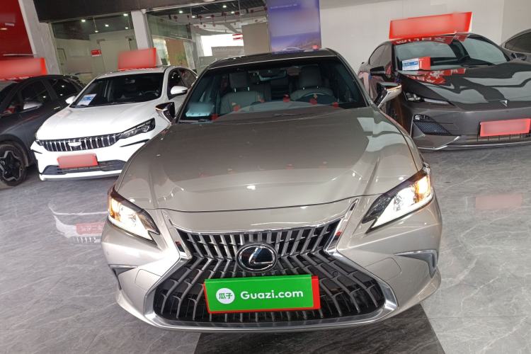 Used Lexus ES 2021 200 Excellence Edition
