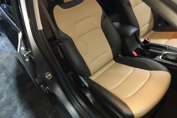 Used Chevrolet Monza 2022 320 Automatic Enjoyment Edition Right Front Seat