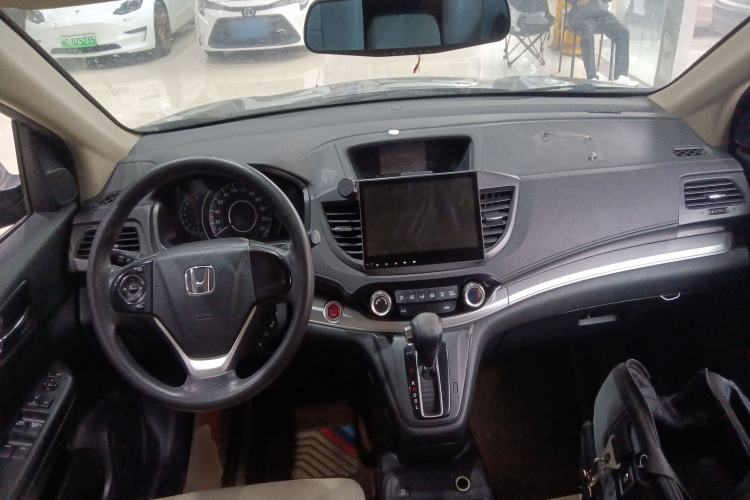 Used Honda CR-V 2016 2.0L two-wheel drive Urban Edition Center Console