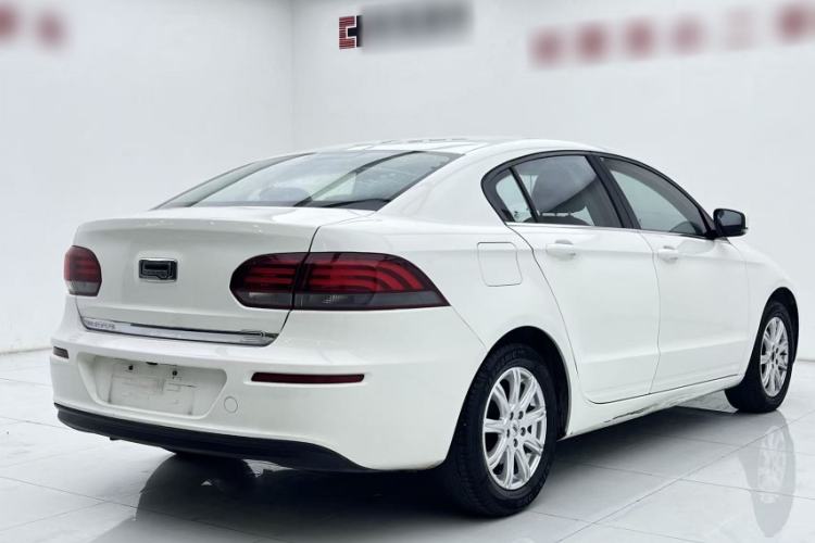 Used Qoros 3 2016 Sedan 1.6L Automatic Zhiyue Model