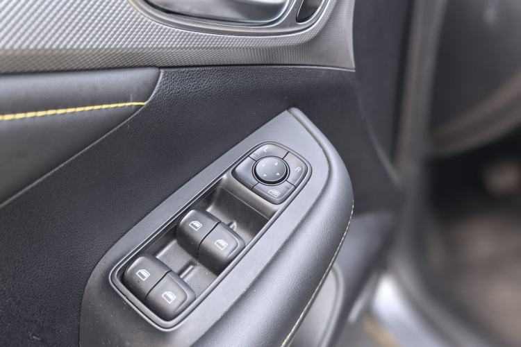 Used Roewe i6 MAX 2020 300TGI Automatic Sporty Cool Edition
