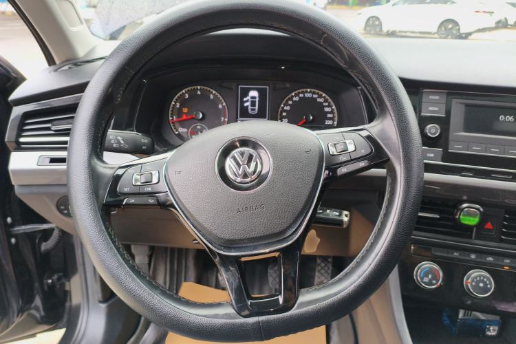 Used Volkswagen Bora 2019 1.5L Manual Comfort Version
