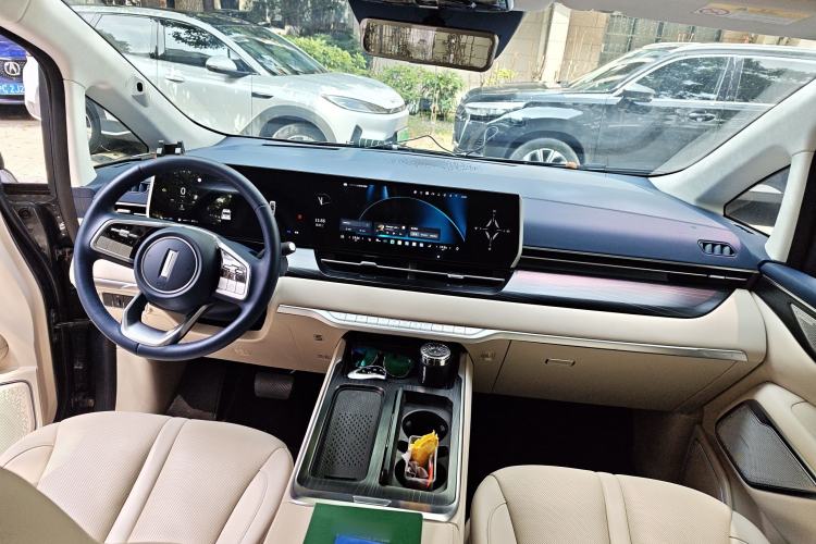 Used Wey Gaoshan 2023 Four-Wheel-Drive Executive Extended Version
