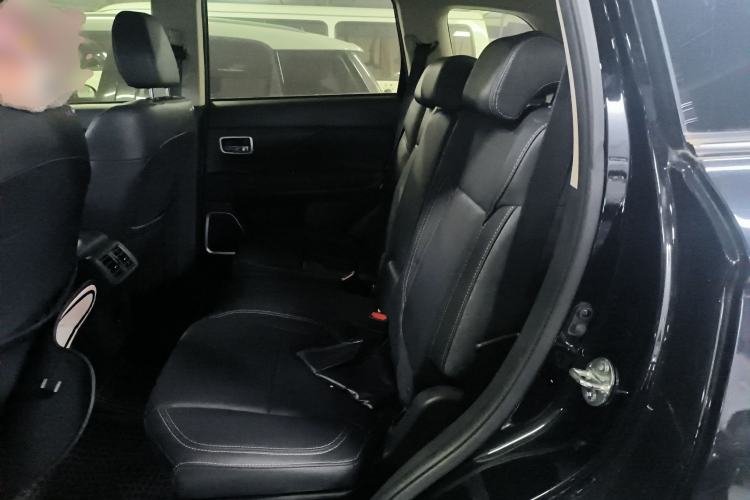 Used Mitsubishi Outlander 2020 2.0L Two-Wheel Drive Comfort Edition 7-Seater