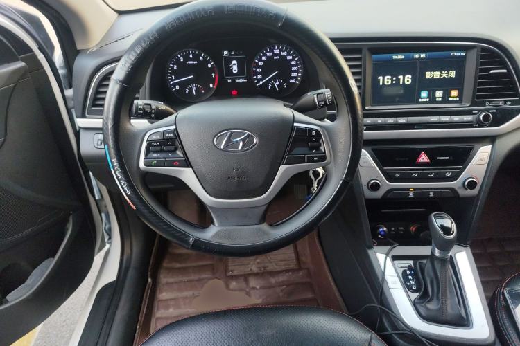 Used Hyundai Elantra (6th Generation / Lingdong) 2016 1.6L Automatic ZhiXuan – Elite Version Steering Wheel