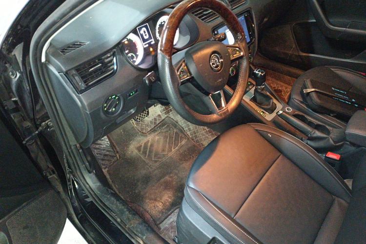 Used Skoda Octavia 2022 1.5L Automatic Comfort Edition Driver Seat