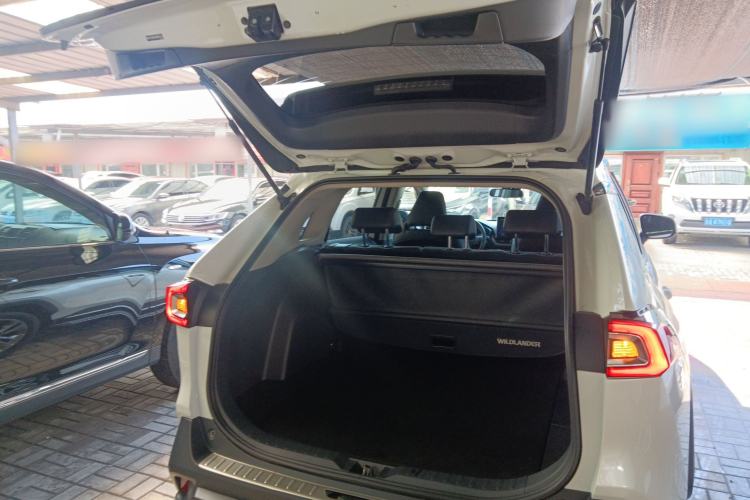 Used Toyota Wildlander 2021 2.0L CVT 4x4 Luxury Edition
