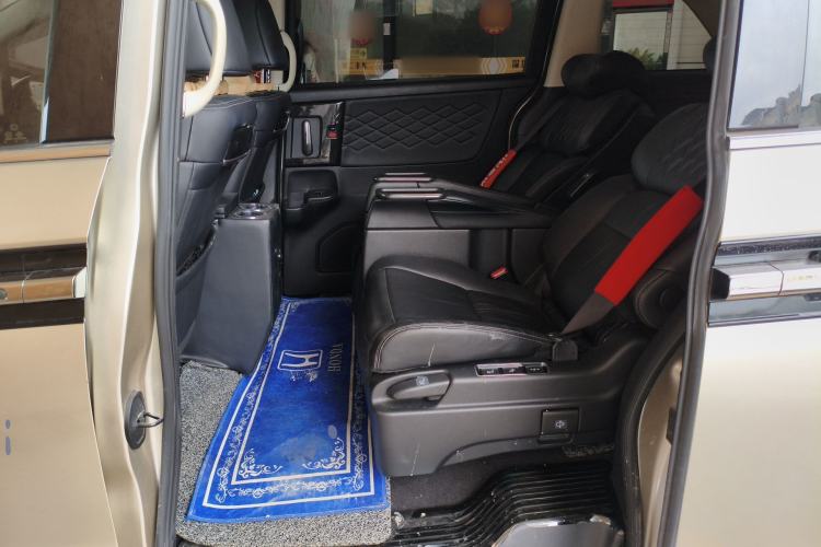 Used Honda Elysion 2019 2.0L Hybrid Luxury Edition Left Rear Seat