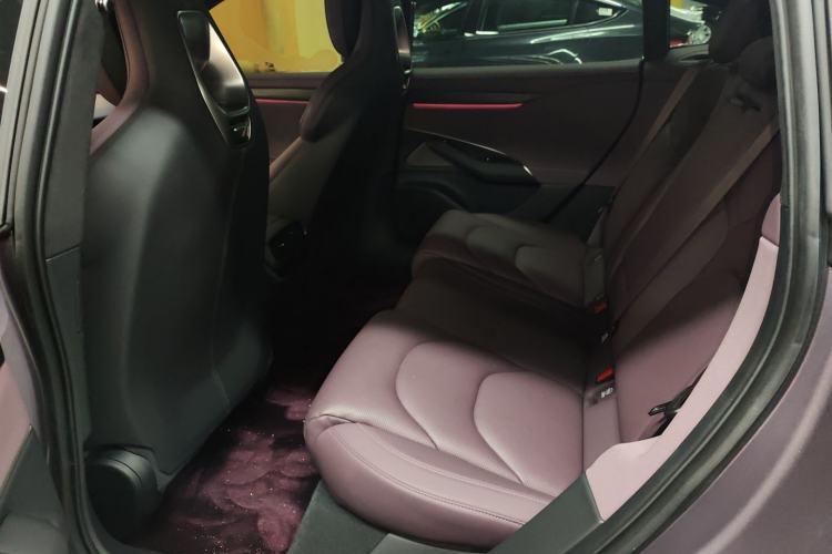 Used Xiaomi Auto SU7 2024 Four-Wheel Drive Ultra-Long Range Advanced Intelligent Driving Max Edition