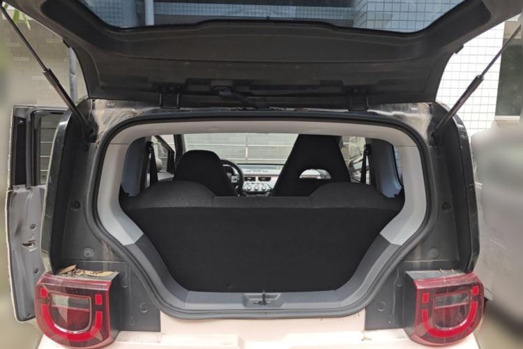 Used Chery QQ Ice Cream 2022 120km Conical Shape Lithium Iron Phosphate Trunk