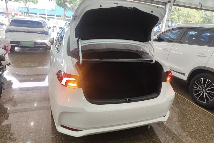 Used Toyota Corolla 2023 1.8L Smart Electric Hybrid Dual-Motor Pioneer Edition