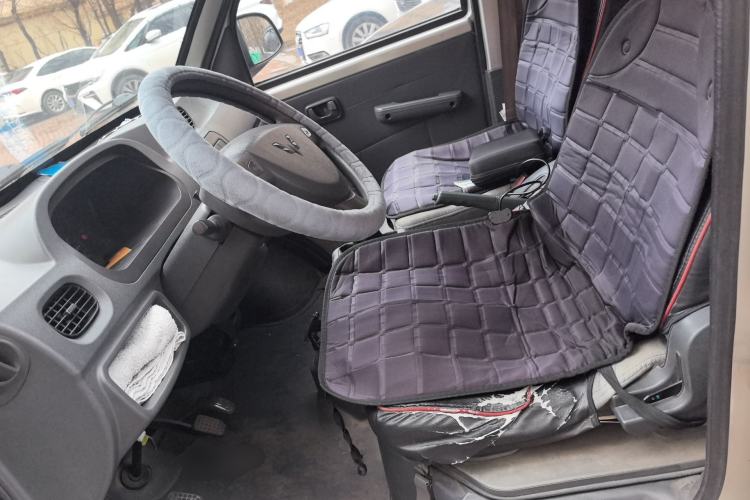 Used Wuling Zhiguang 2010 1.0L New Version Practical Short-Body L2Y Left Front Seat