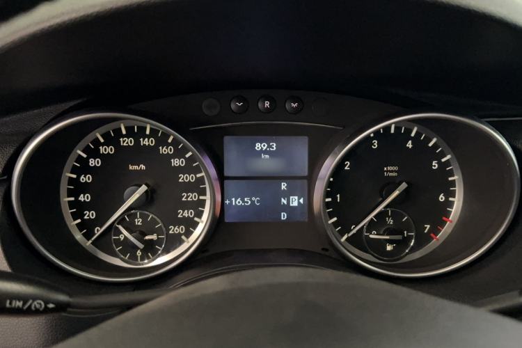 Used Mercedes-Benz R-Class 2017 R 320 4MATIC Business Edition Prestige Model