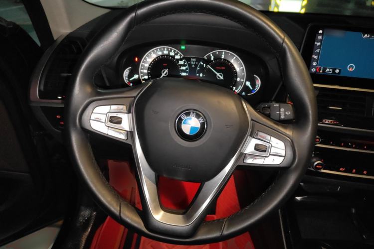 Used BMW X3 2018 xDrive25i Luxury Package China V Steering Wheel