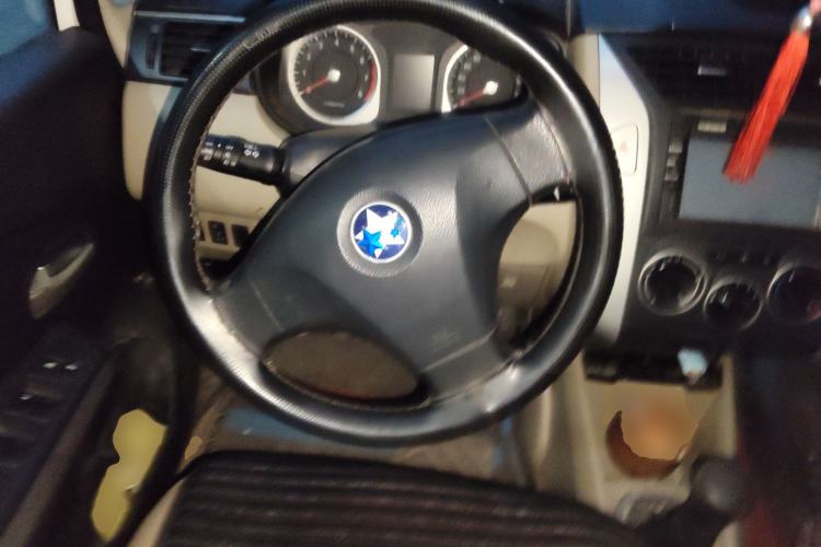 Used Venucia R50 2013 1.6L Manual Luxury Edition Steering Wheel