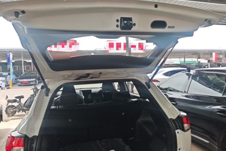 Used Toyota Corolla Cross 2026 Model 2.0L Smart Electric Hybrid Dual-Engine Pioneer Edition
