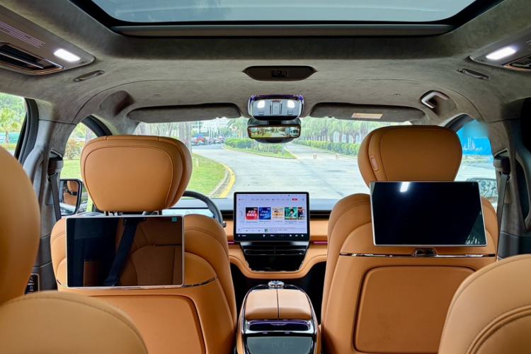 Used Geely Galaxy LEVC L380 2025 805 km Flagship Version All-Wheel Drive Interior 7