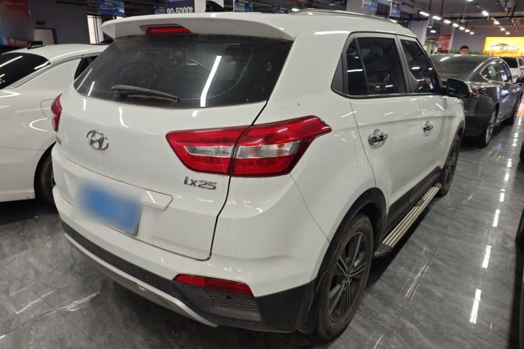 Used Hyundai ix25 2015 1.6L Automatic Two-Wheel-Drive Deluxe DLX Model