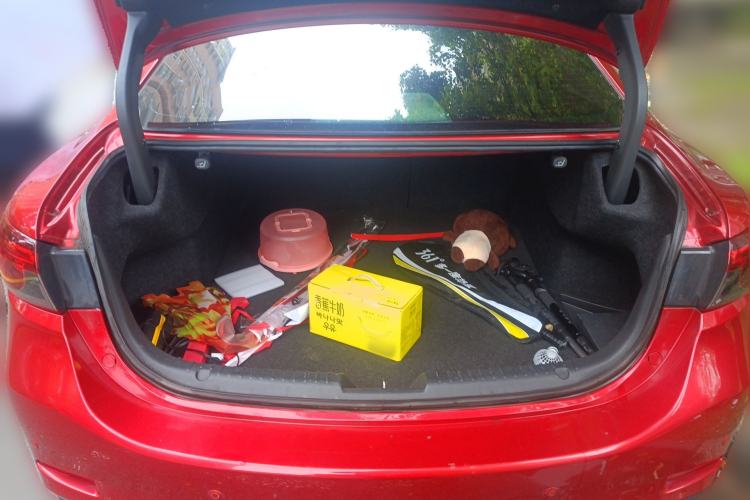 Used Mazda Atenza 2017 2.5L Blue Sky Prestige Edition Trunk