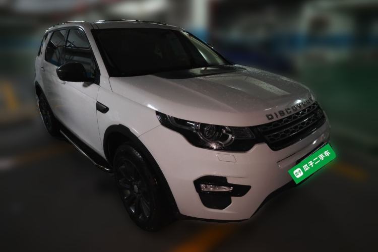 Used Land Rover Discovery Sport 2019 240 PS SE Version China V Standard Front Right 45 Deg