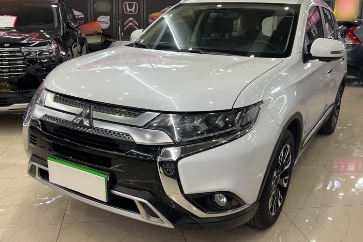 Used Mitsubishi Outlander 2020 2.4L 4x4 Zhi Xiang Edition 7-Seater
