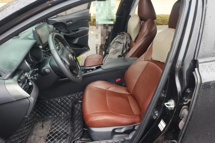 Used Toyota IZOA 2020 2.0L Yichi Version
