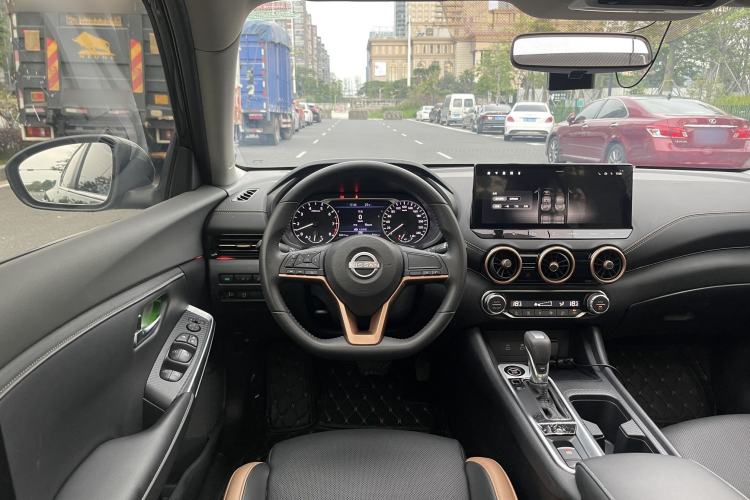 Used Nissan Sylphy 2023 1.6L CVT Black Gold Edition Interior 8