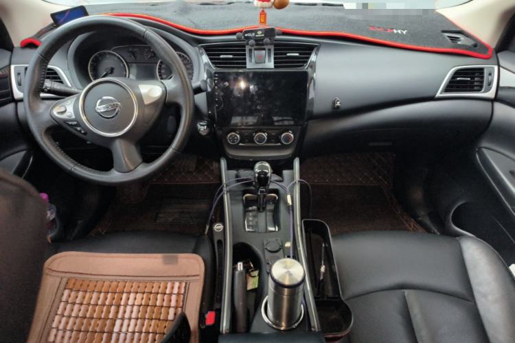 Used Nissan Sylphy 2018 1.6XV CVT Deluxe Edition Center Console