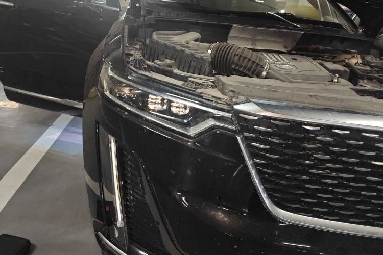 Used Cadillac XT6 2022 2.0T Six-Seater Four-Wheel-Drive Luxury Standard Edition
