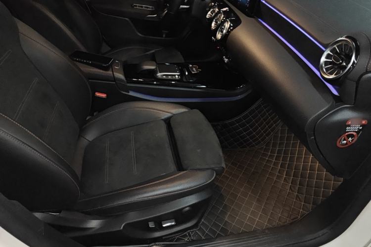 Used Mercedes-Benz CLA 2021 CLA 200 Shooting Brake Right Front Seat