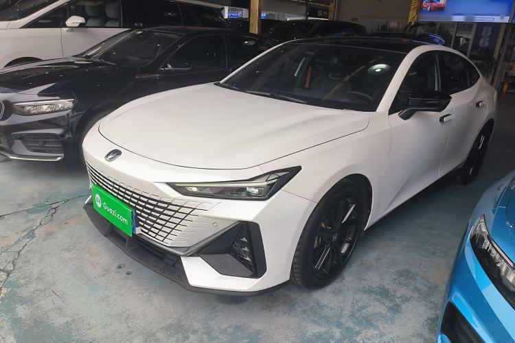 Used CHANGAN UNI-V 2023 1.5T Prestige Model