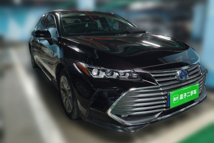Used Toyota Avalon 2019 Dual-Engine 2.5L Luxury Edition China VI Standard