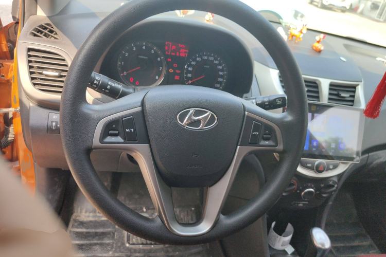 Used Hyundai Verna Ray 2014 1.6L Automatic TOP

