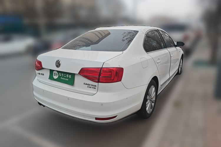 Used Volkswagen Sagitar 2015 230TSI Automatic Comfort Version Rear Right 45 Deg