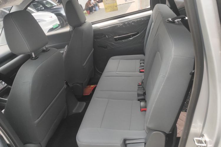 Used Wuling Hongguang New Energy 2025 Extended-Range Hybrid 50 km Standard Version