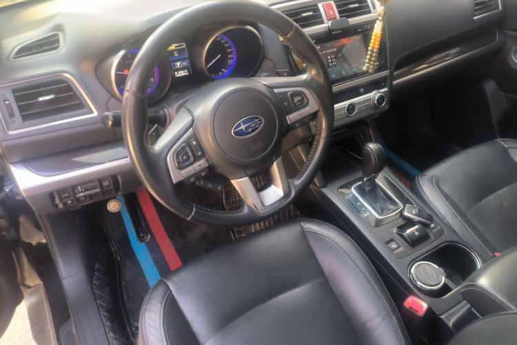 Used Subaru Outback 2015 2.5i Luxury Navigation Edition Center Console