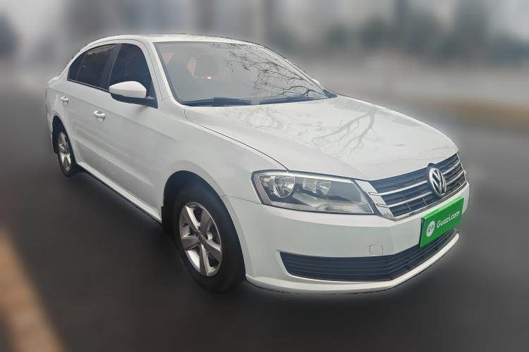 Used Volkswagen Lavida 2013 Revised Classic 1.6L Automatic Fashion Edition Front Right 45 Deg