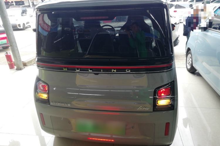 Used Wuling Air ev 2023 - Four Seats - Standard Edition