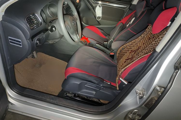 Used Volkswagen Golf 2011 1.6L Automatic Comfort Model
