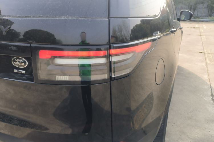 Used Land Rover Discovery 2019 3.0 SC V6 SE Exterior 3