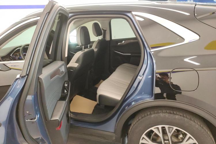 Used Ford Escape 2020 EcoBoost 245 Two-Wheel-Drive Titanium Edition