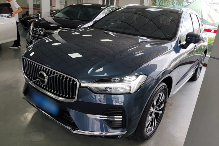 Used Volvo XC60 2025 B5 4x4 Smart Luxury Edition